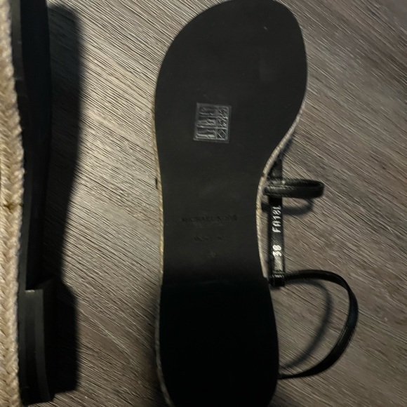 NWT Michael Kors Collection Sandals . - Picture 4 of 6